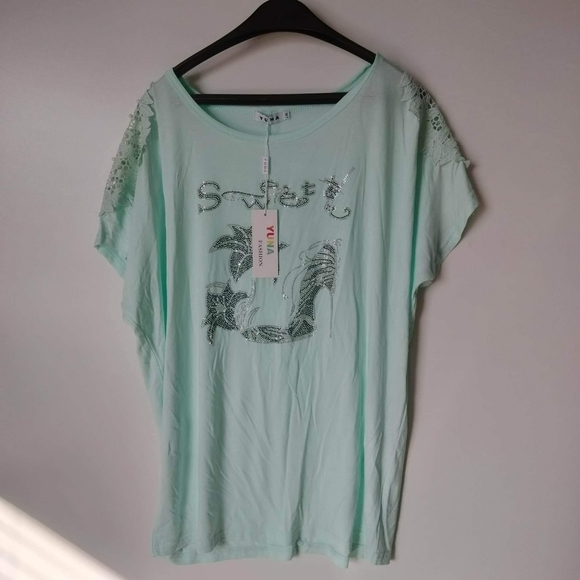 women's shirt with flower print‎ and heel. Mint color. size L / xl. - Picture 1 of 12
